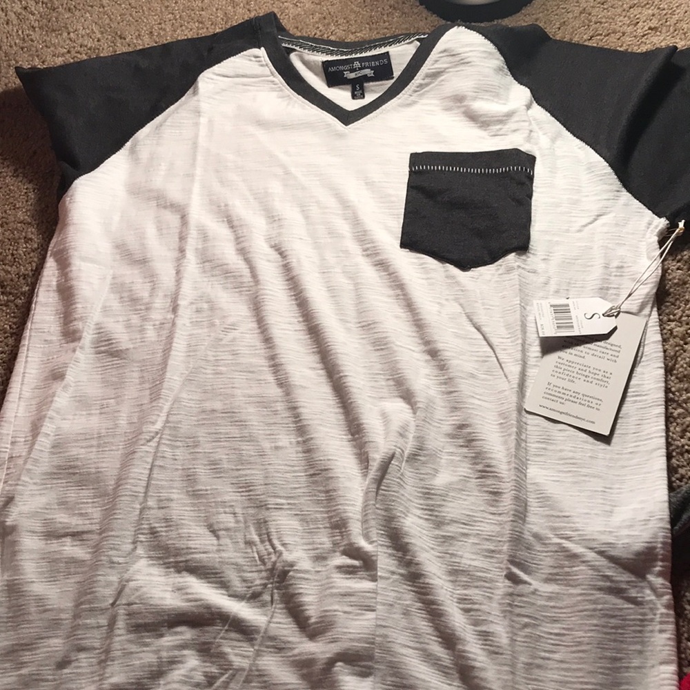 Amongst Friends Long sleeve Tee Size L
